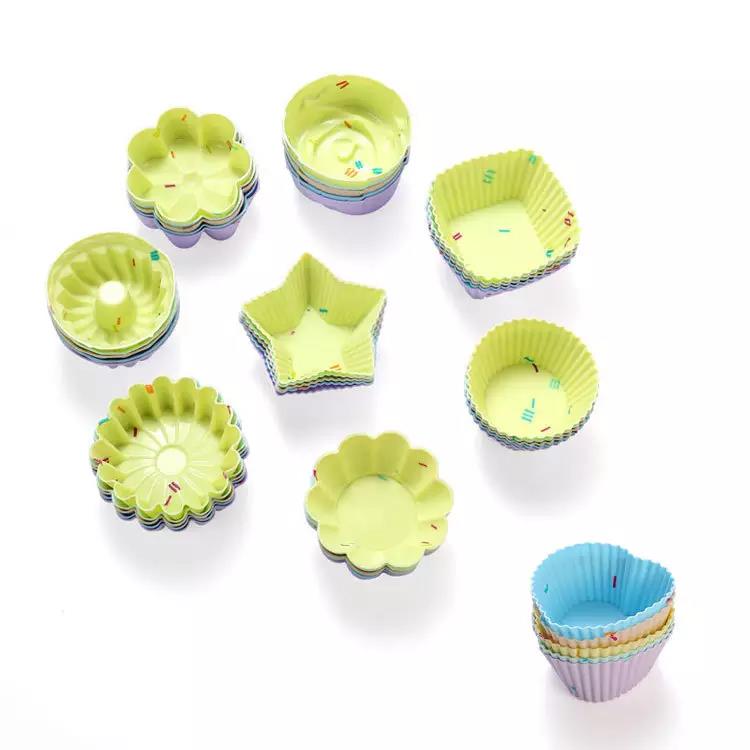 도매 하트 모양 비 스틱 실리콘 머핀 컵 BPA 무료 컵케익 라이너 재사용 가능한 실리콘 베이킹 금형