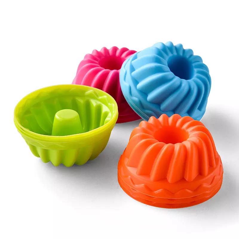 Wholesale Food-Grade BPA Free Cake Mold Silicone 12pcs/Set Multicolor Round Muffin Cups Baking Silicone Cake Molds